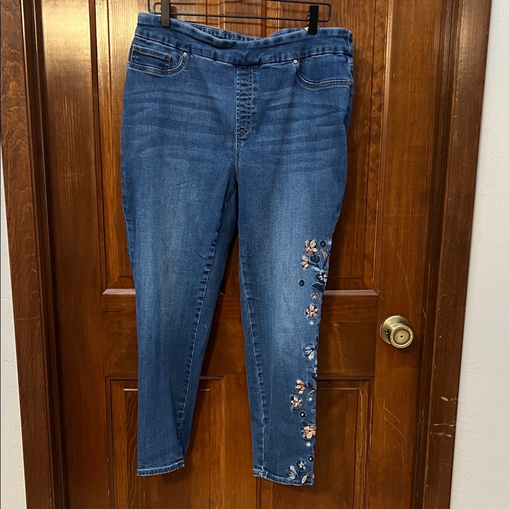 Chico's Blue Pull On Floral Embroidered Ankle Jeans Sz 2.5 (14)